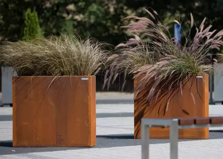 Do Corten Planters Get Too Hot in The Summer?